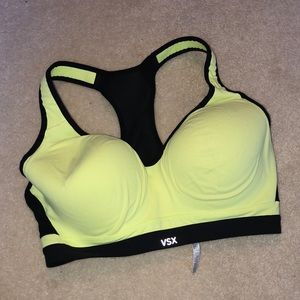 Victoria’s Secret Sport sports bra 34DD
